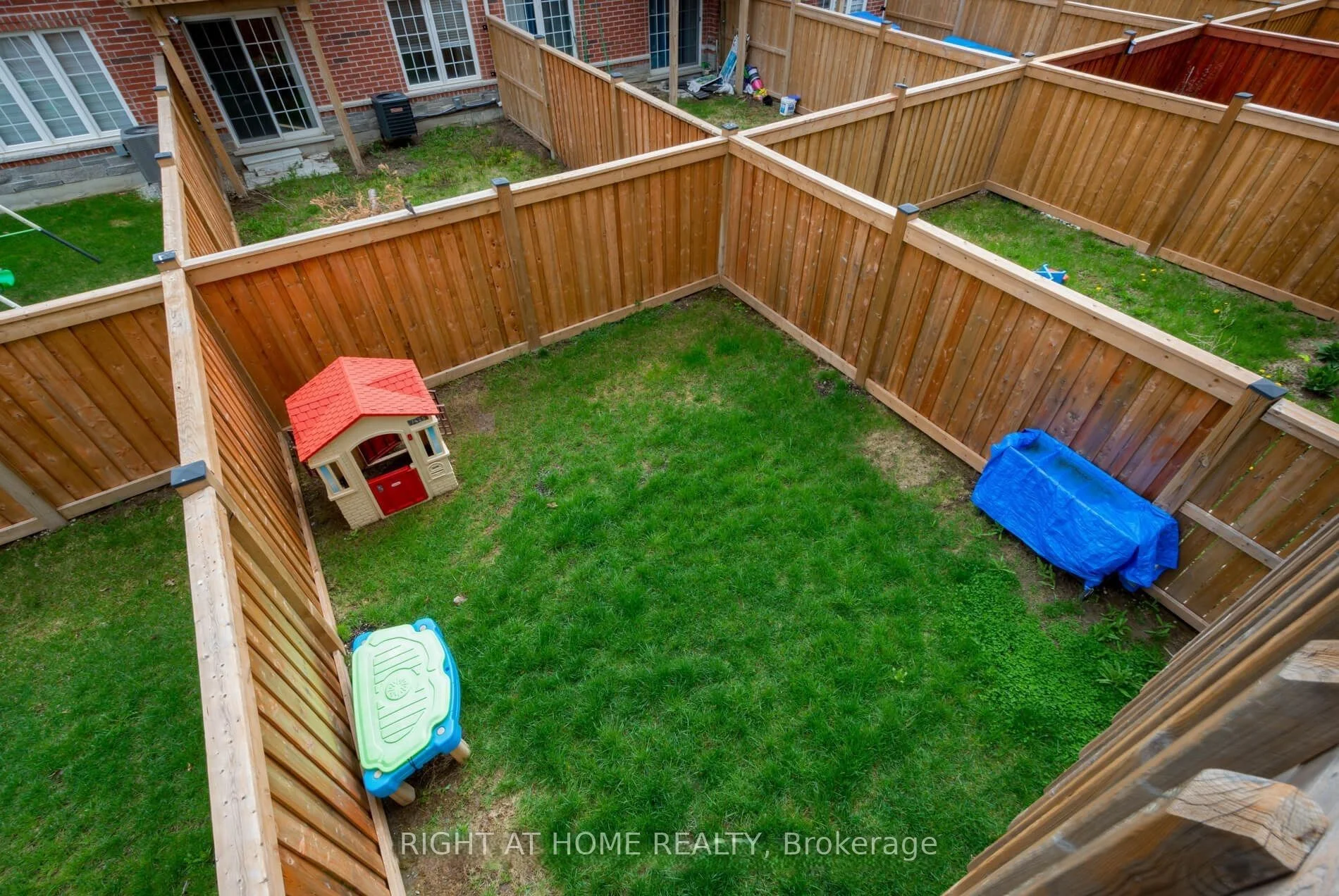 137 Allegranza Avenue, Vaughan, ON L4L 1A6