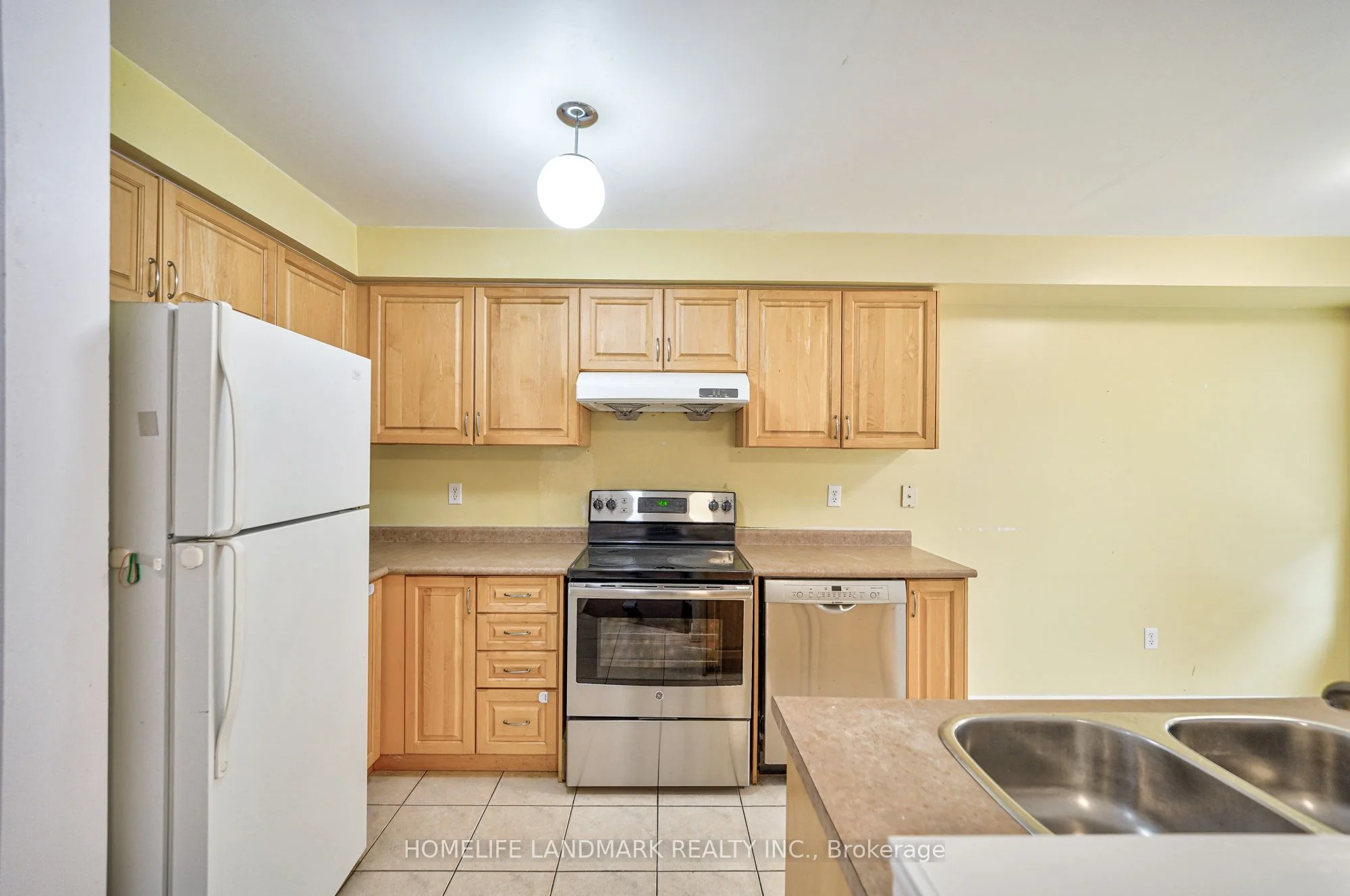 71 Grasslands Avenue, Richmond Hill, ON L4B 4K7