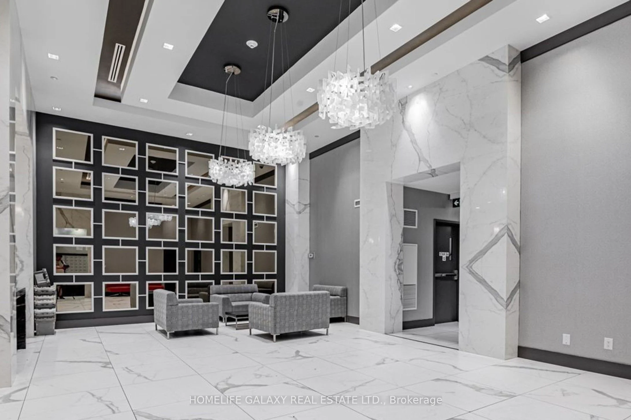 Condo Apartment in Vaughan