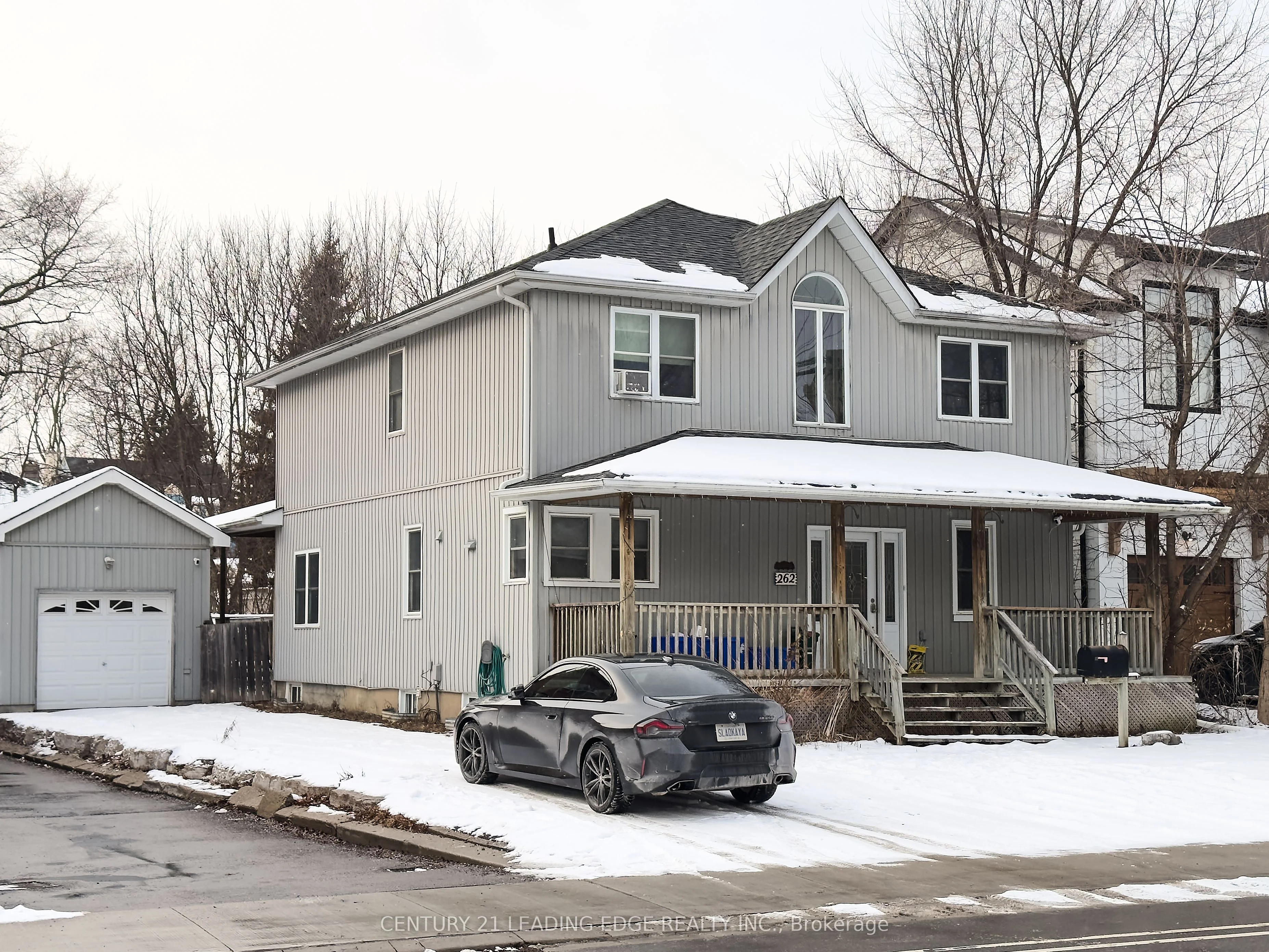 262 Lorne Avenue E, Newmarket, On L3y 4k4