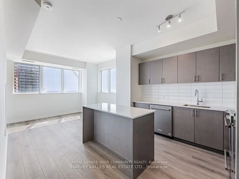 9000 Jane Street 1505, Vaughan, On L4k 0m6