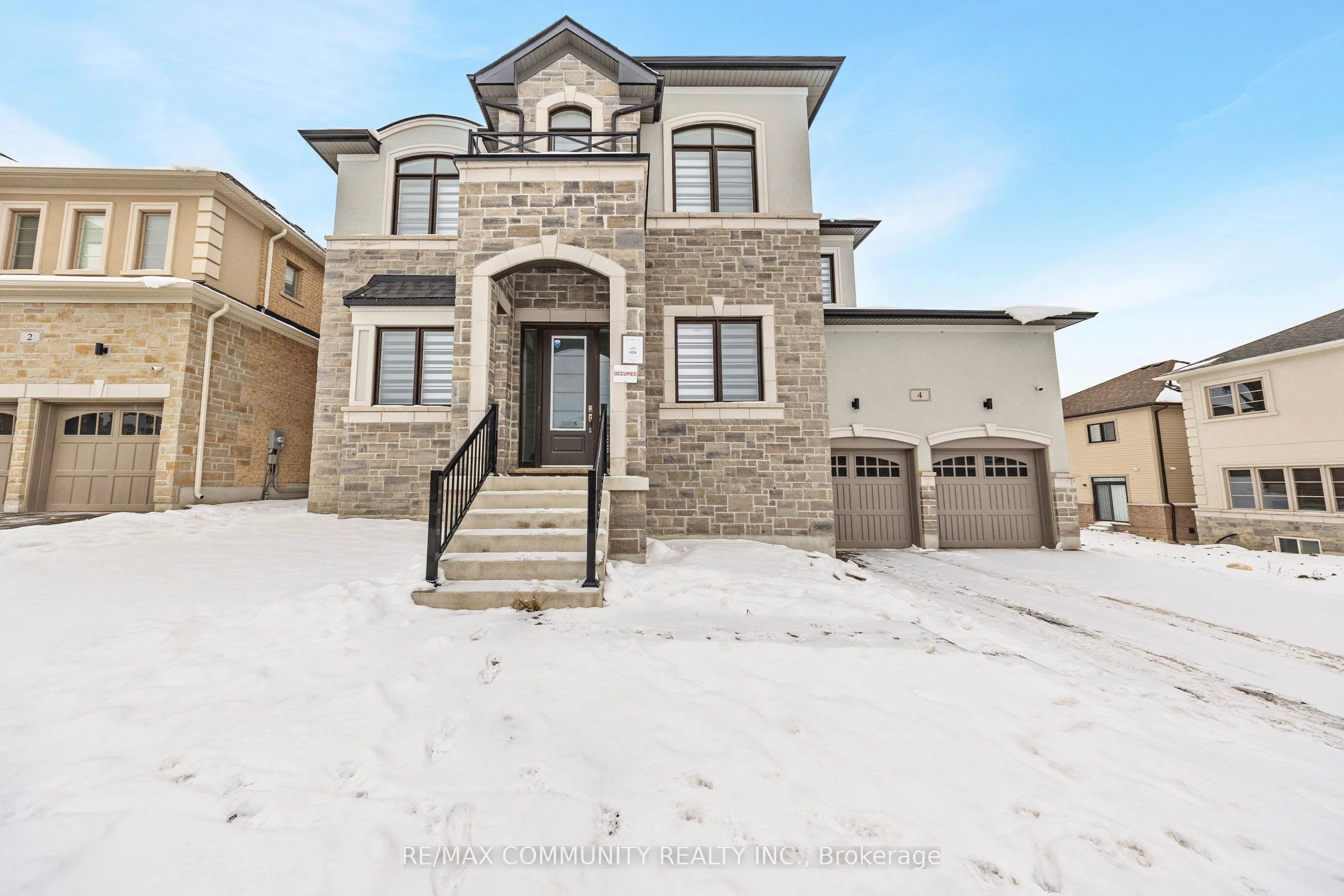 4 Connell Drive, Georgina, ON L4P 0J4