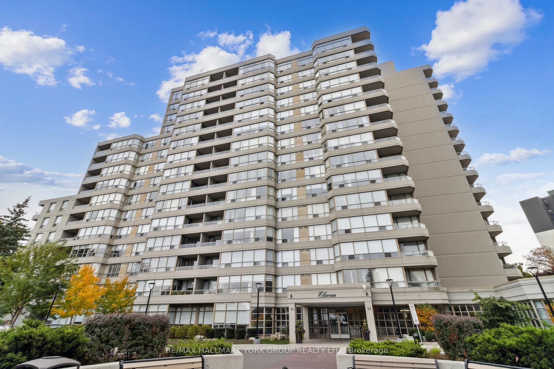 Condo Apartment in Vaughan