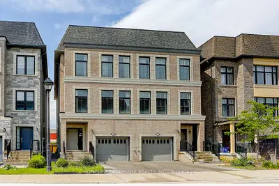 Semi-Detached in Richmond Hill
