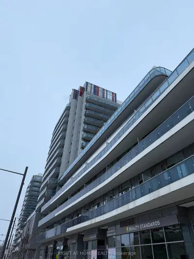 Condo Apartment in Richmond Hill