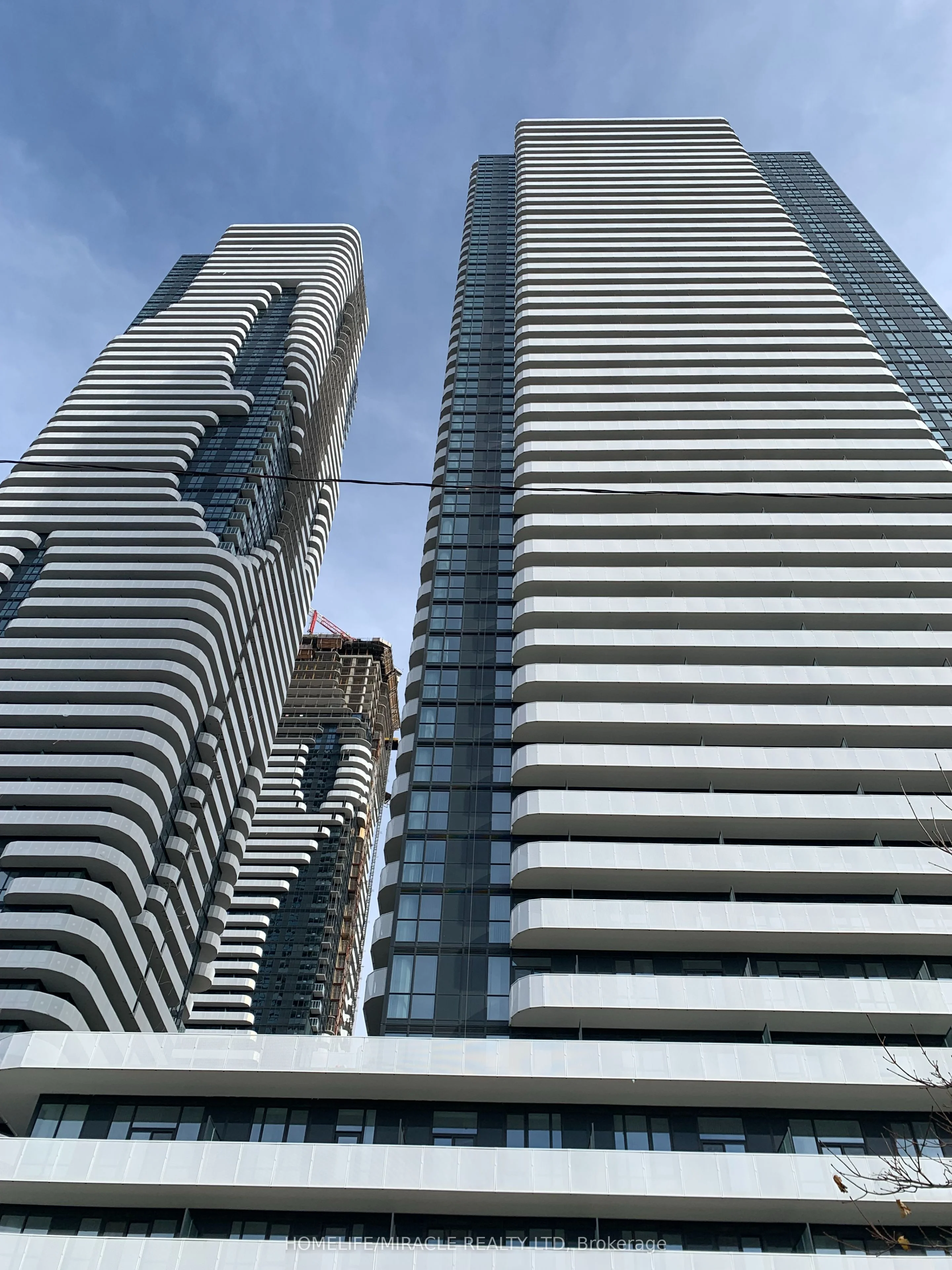 Condo Apartment in Vaughan