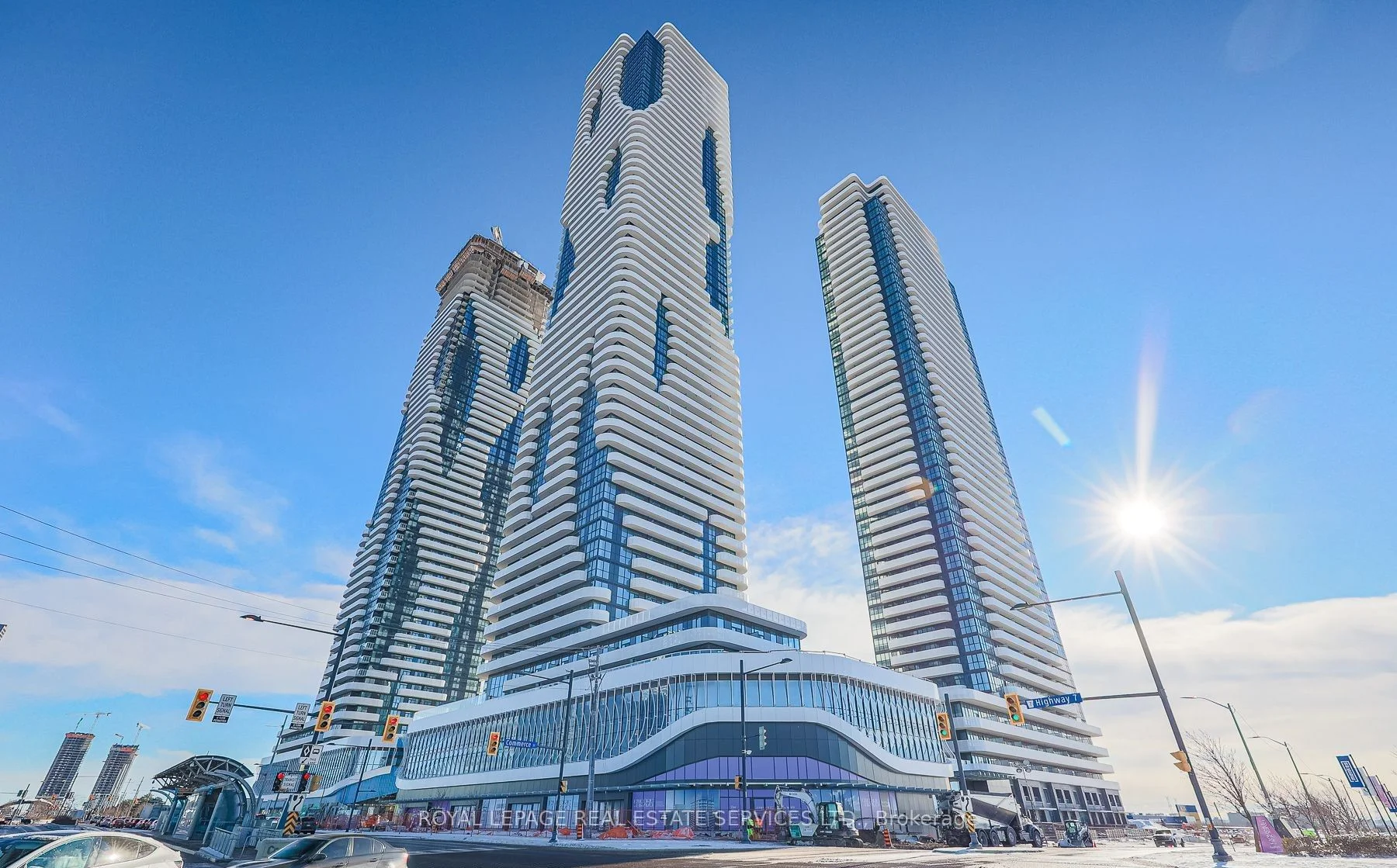 Condo Apartment in Vaughan