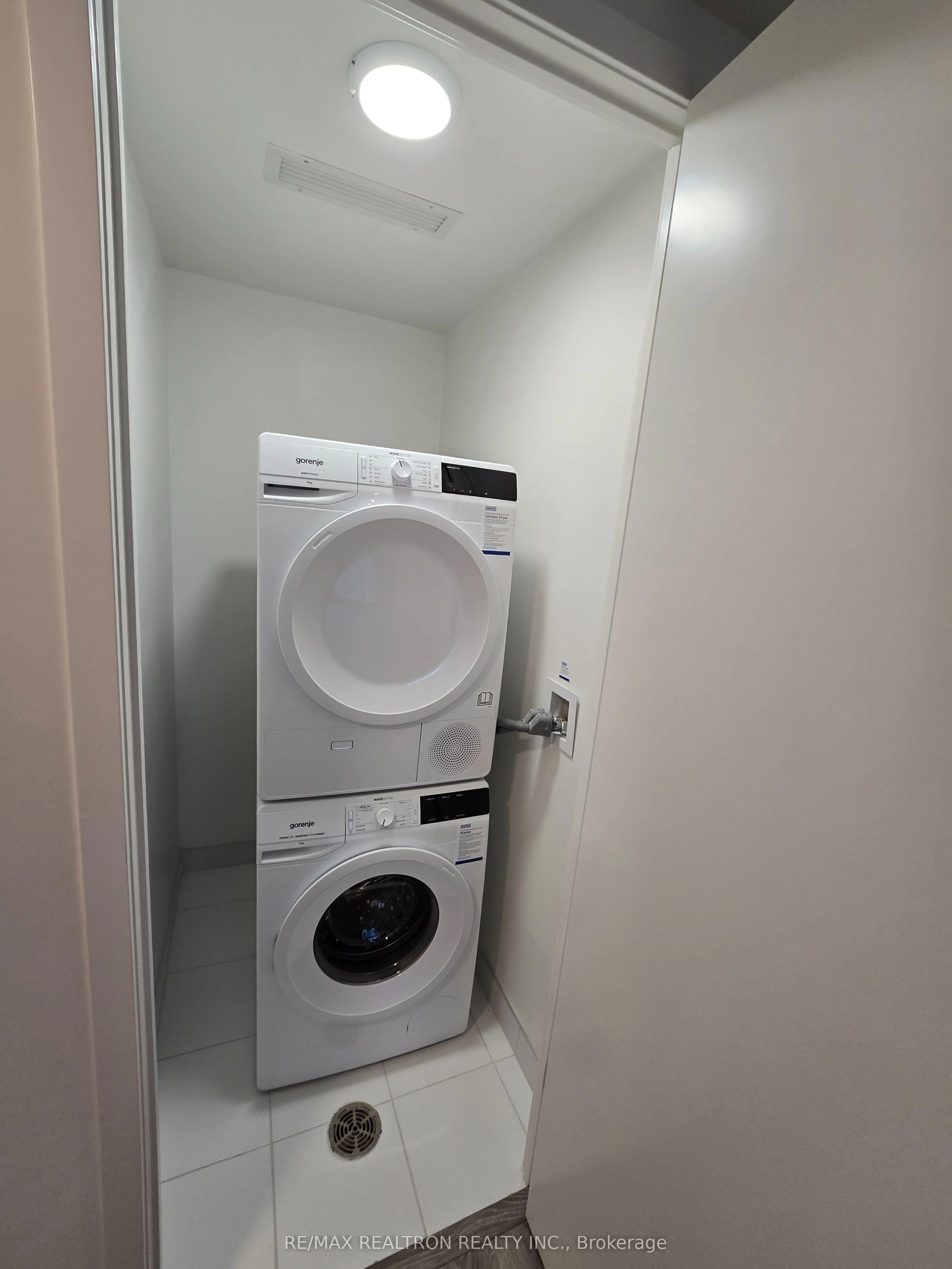 195 Commerce Street 1603, Vaughan, ON L4K 0P9