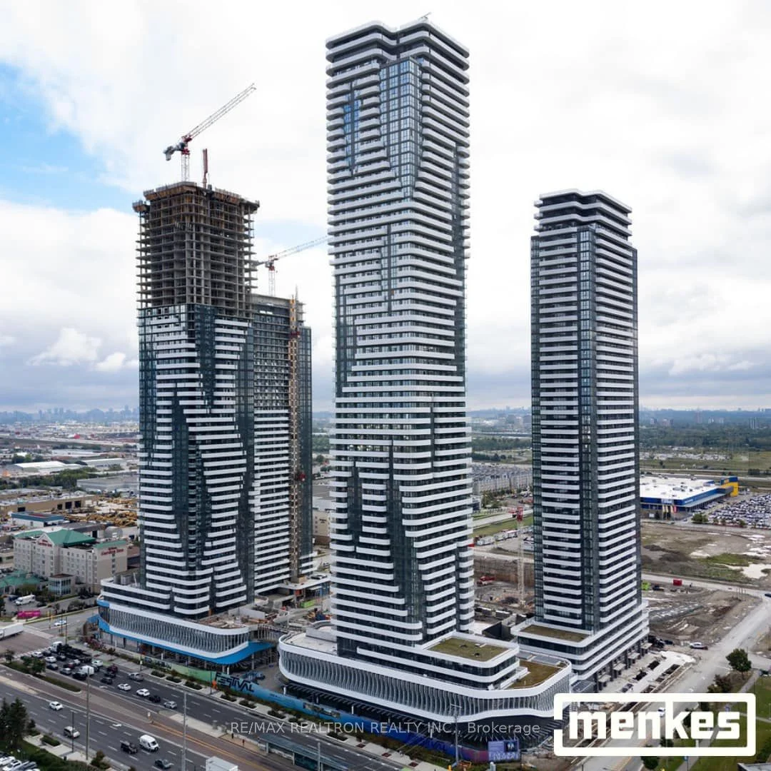 Condo Apartment in Vaughan