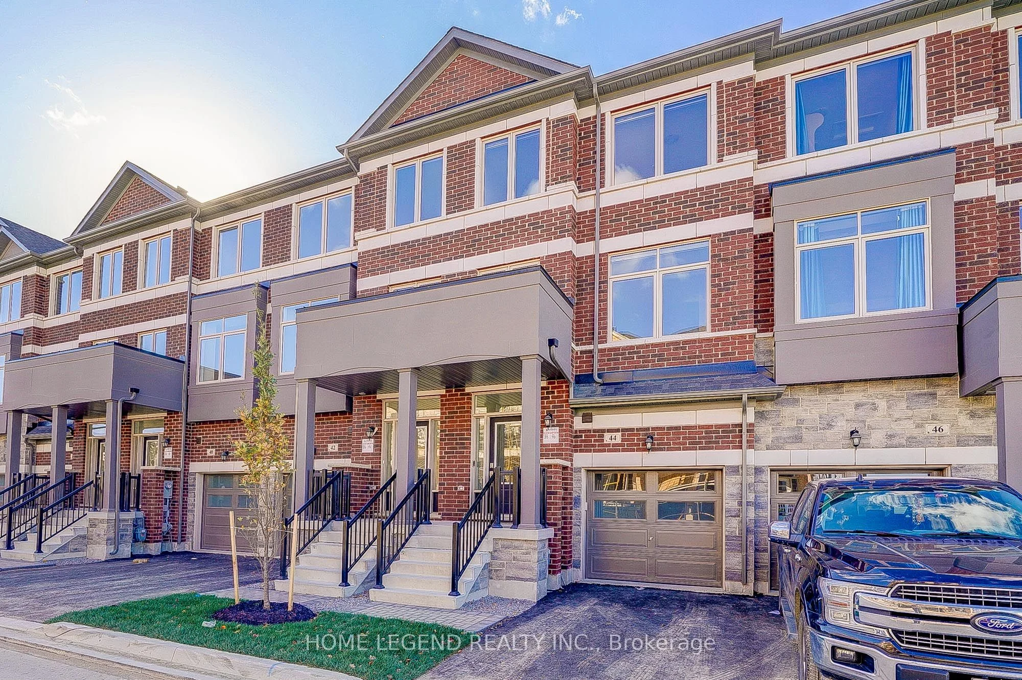 Att/Row/Townhouse in Markham
