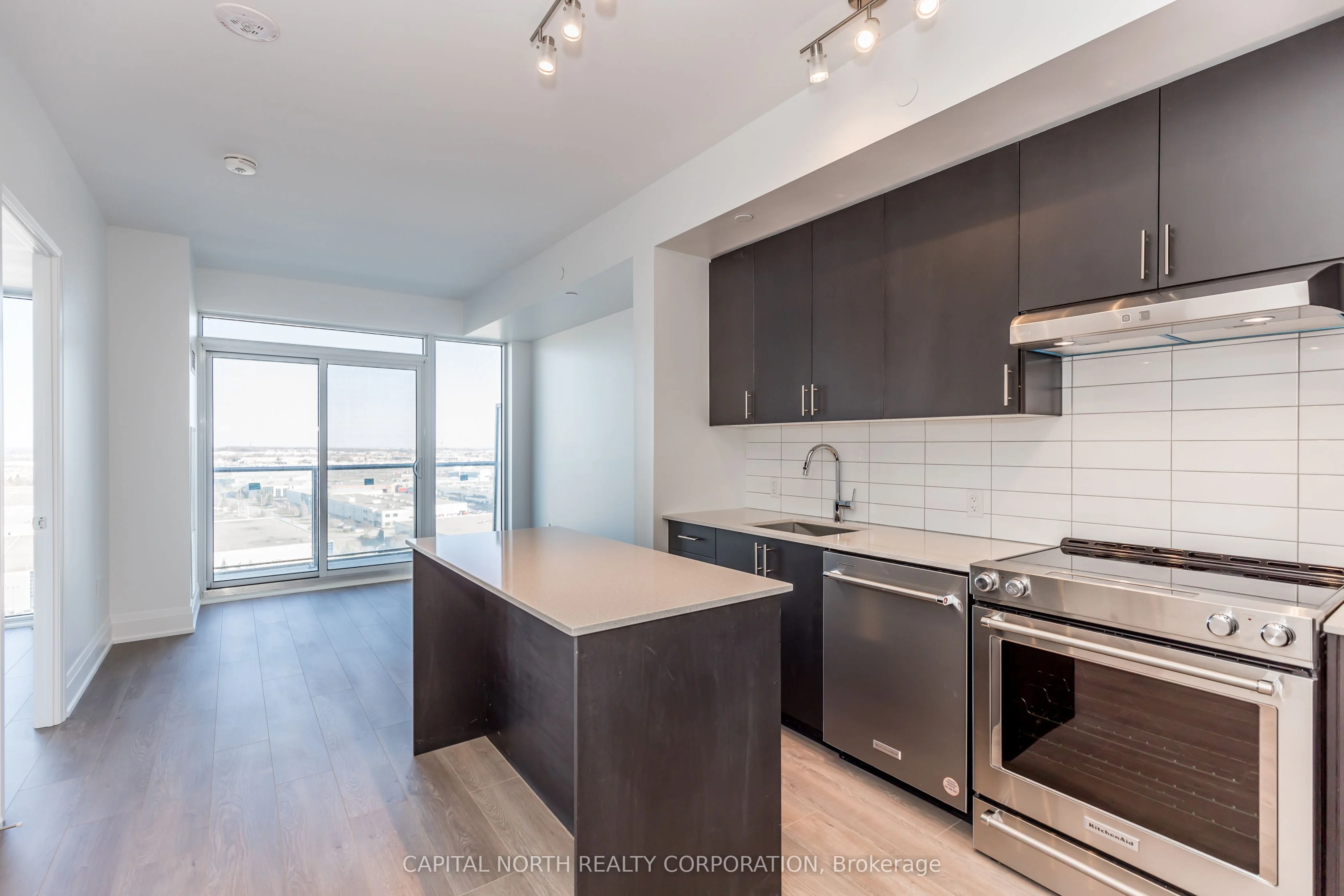 9000 Jane Street 1101, Vaughan, ON L4K 2M9