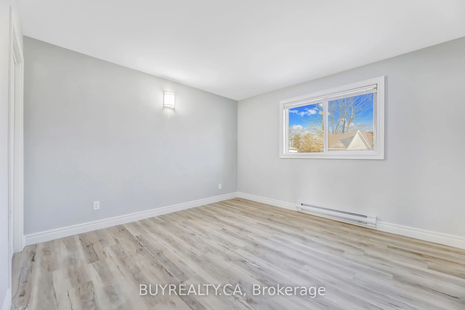 308 Prospect Street 5, Newmarket, ON L3Y 3V2