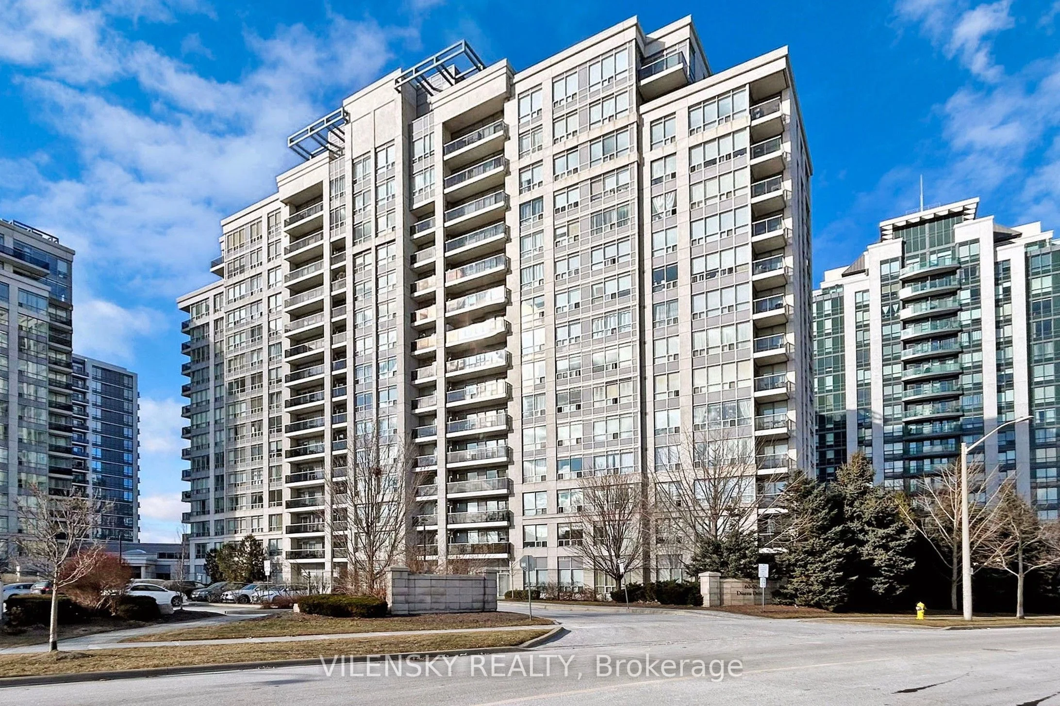 Condo Apartment in Vaughan