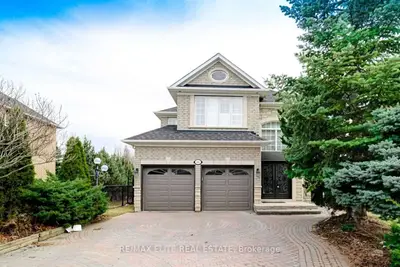 Detached in Richmond Hill