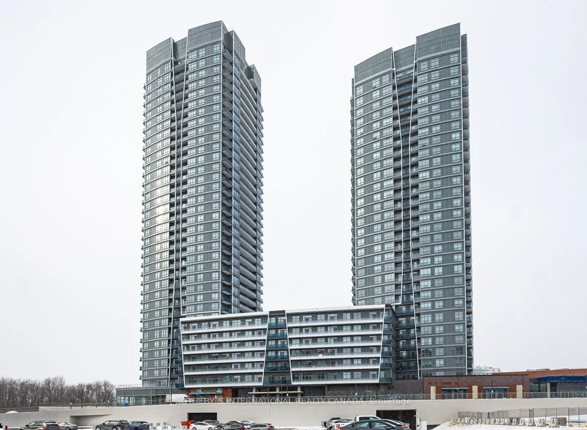 Condo Apartment in Vaughan