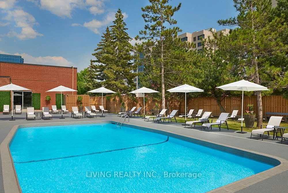 9017 Leslie Street LPH118, Richmond Hill, ON L4B 4R8