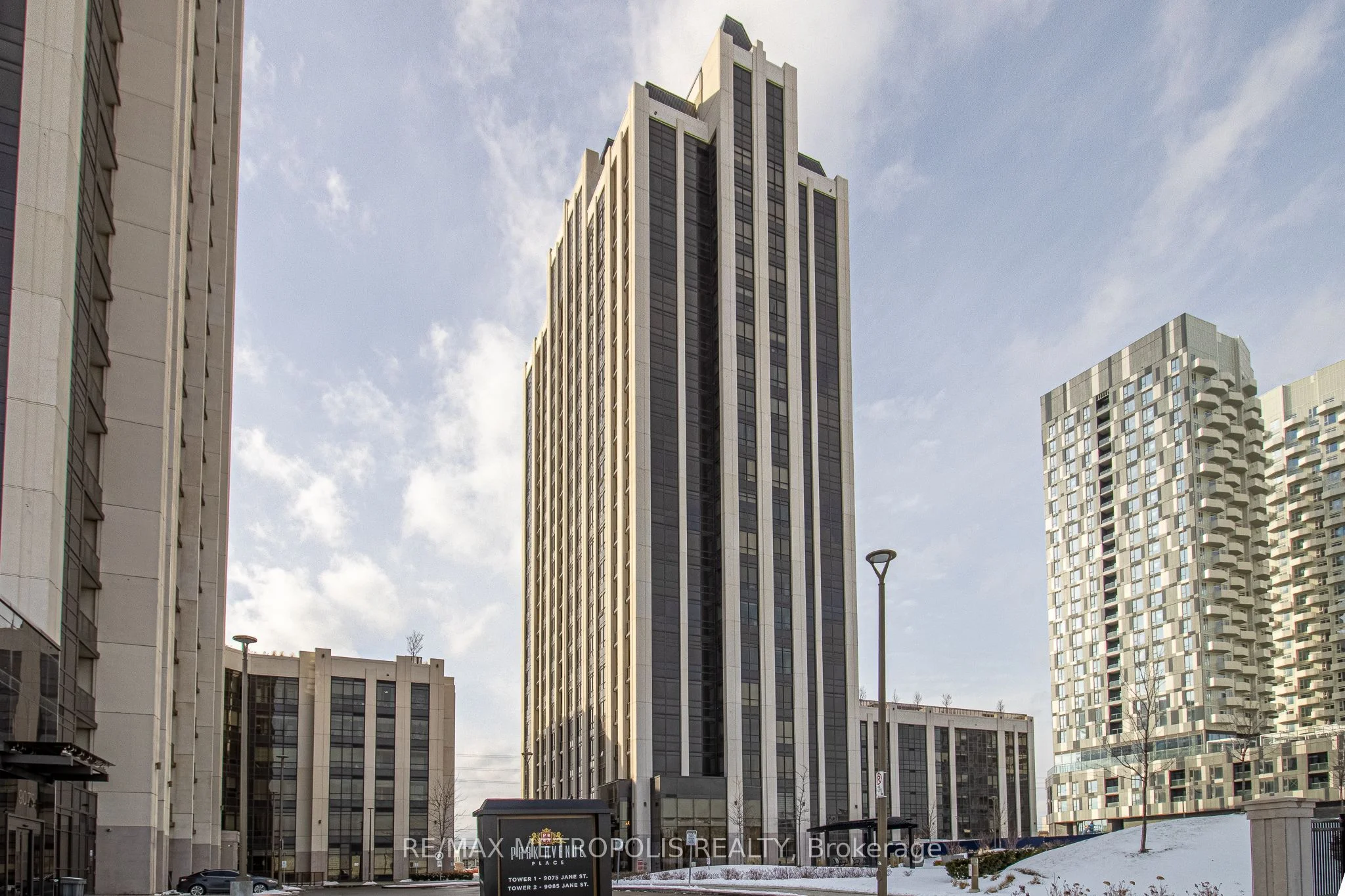 9085 Jane Street 604, Vaughan, On L4k 0l8