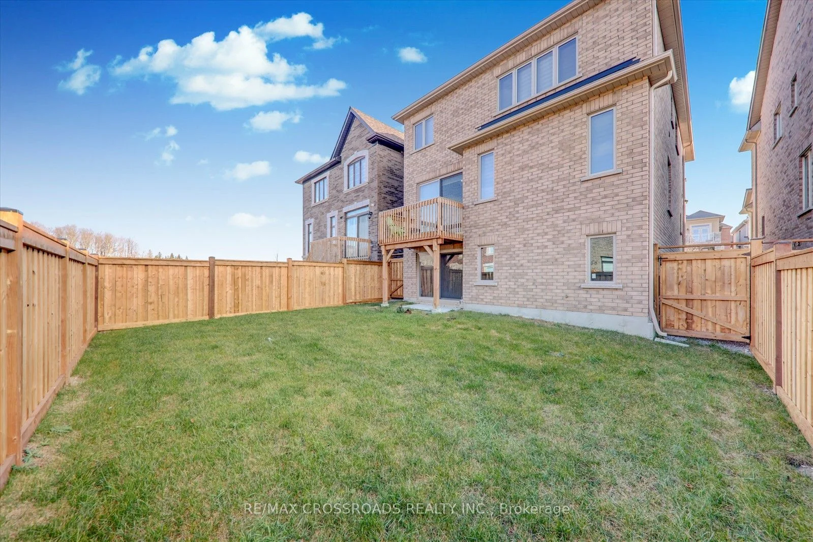 132 Carriage Shop Bend, East Gwillimbury, ON L9N 0Y3