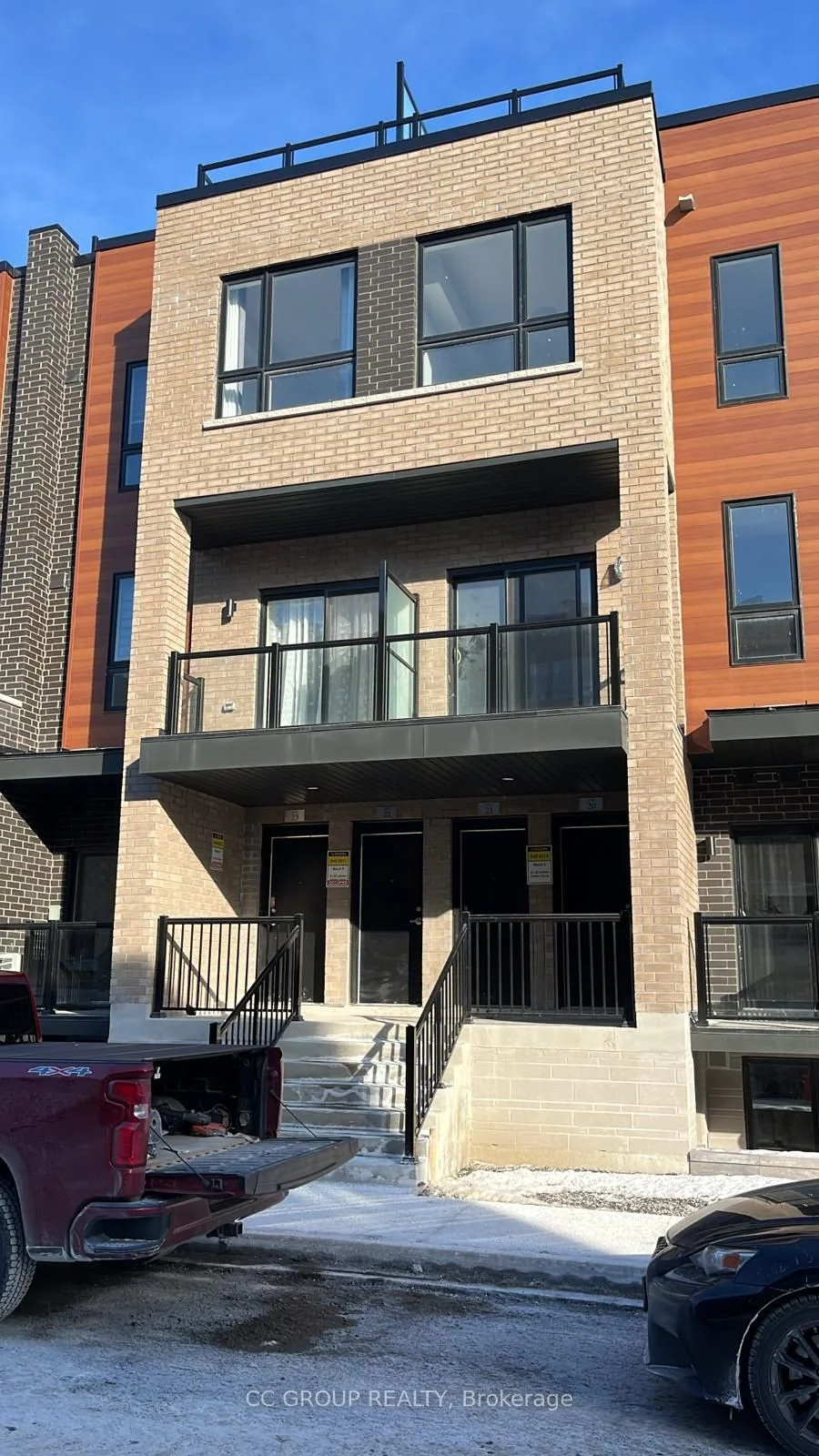 Condo Townhouse in Newmarket