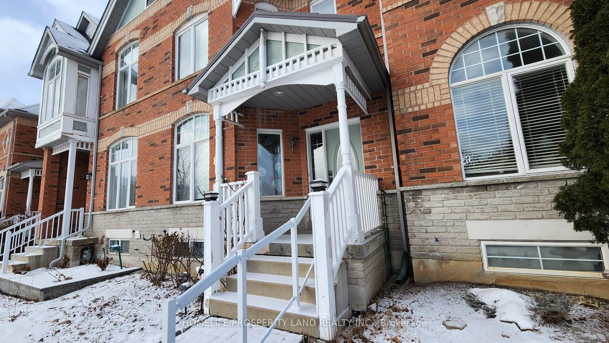 Att/Row/Townhouse in Markham