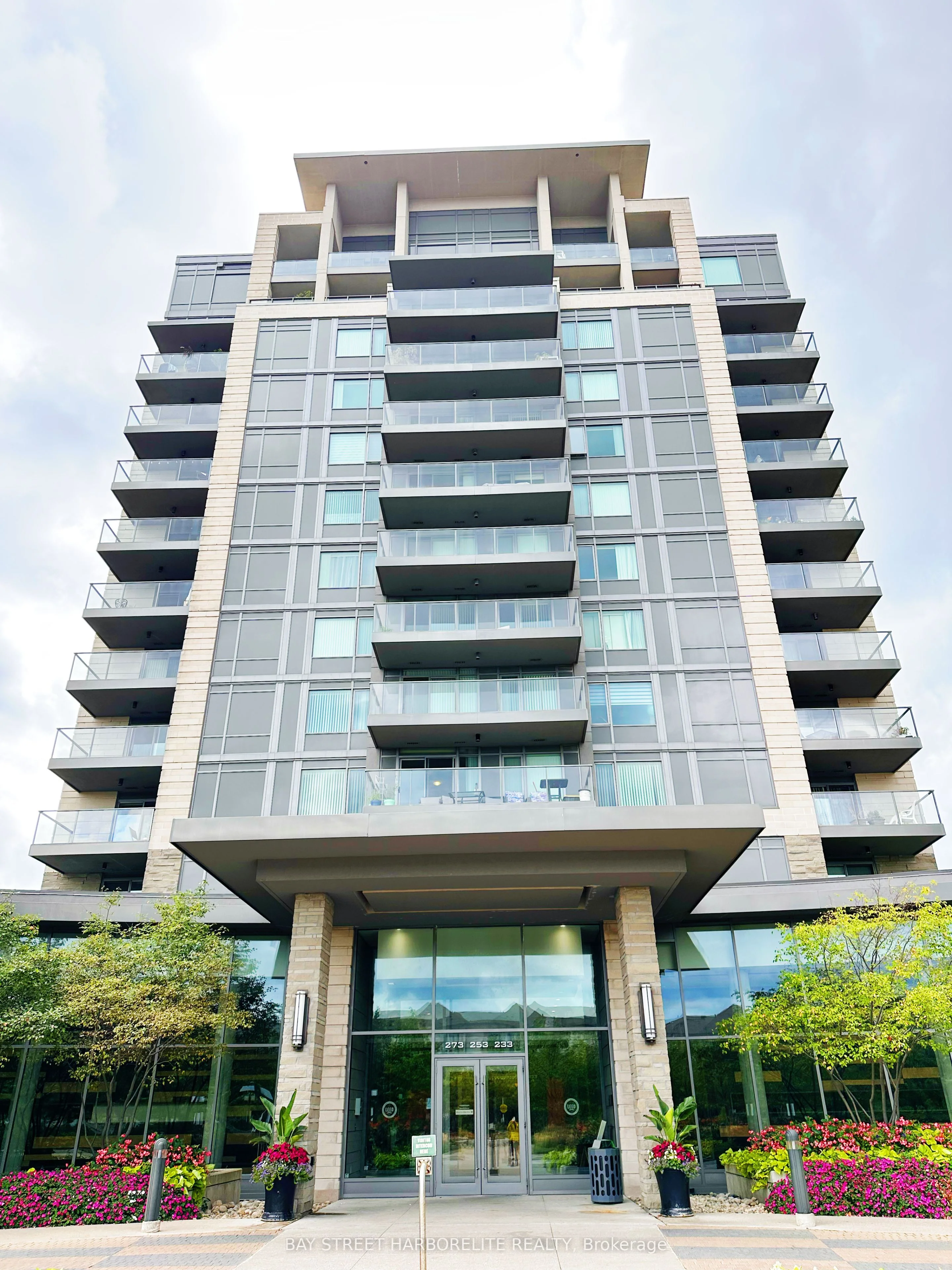 273 South Park Road 212, Markham, On L3t 0b7