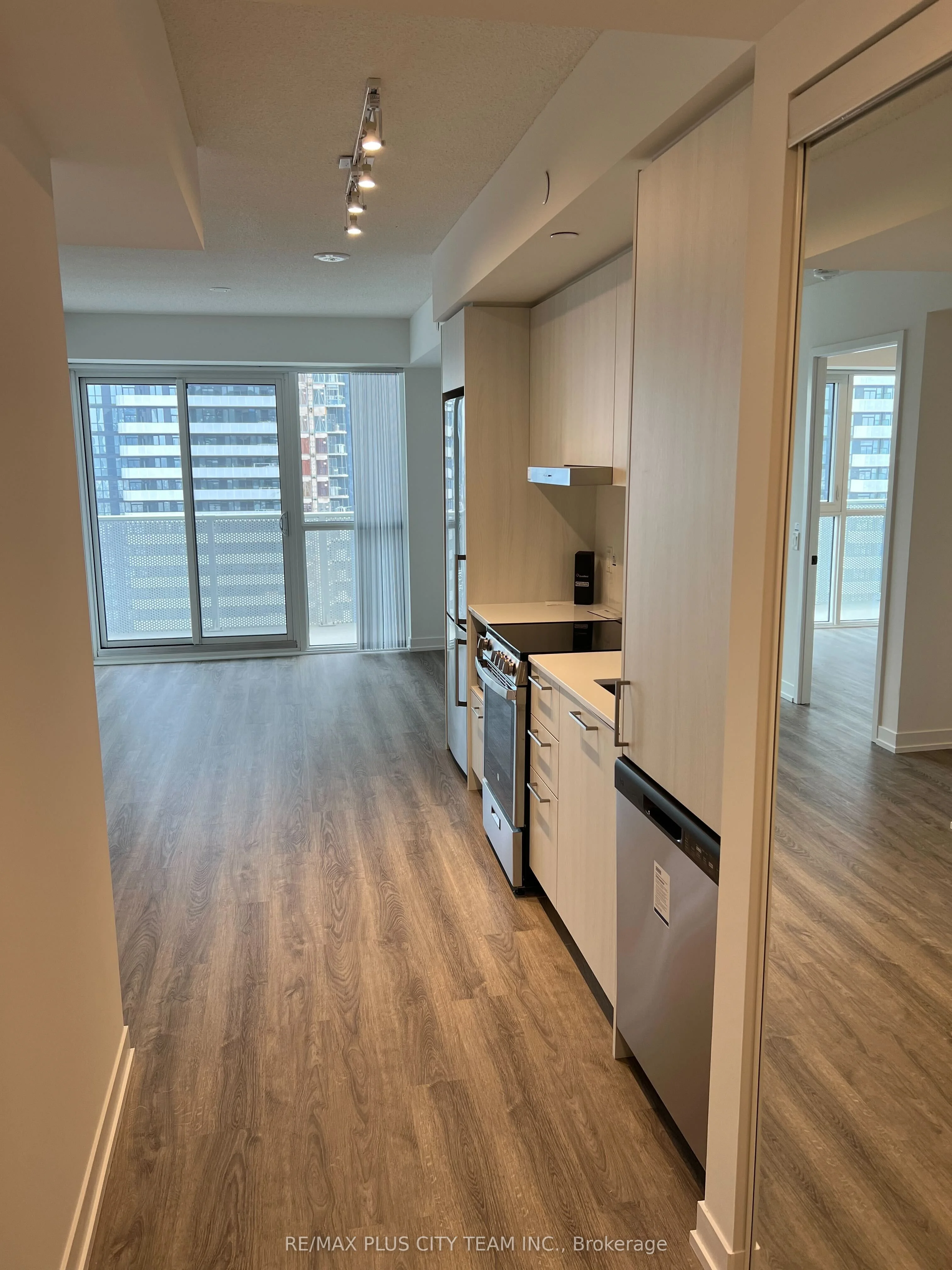 Condo Apartment in Vaughan