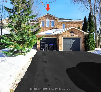Att/Row/Townhouse in Innisfil