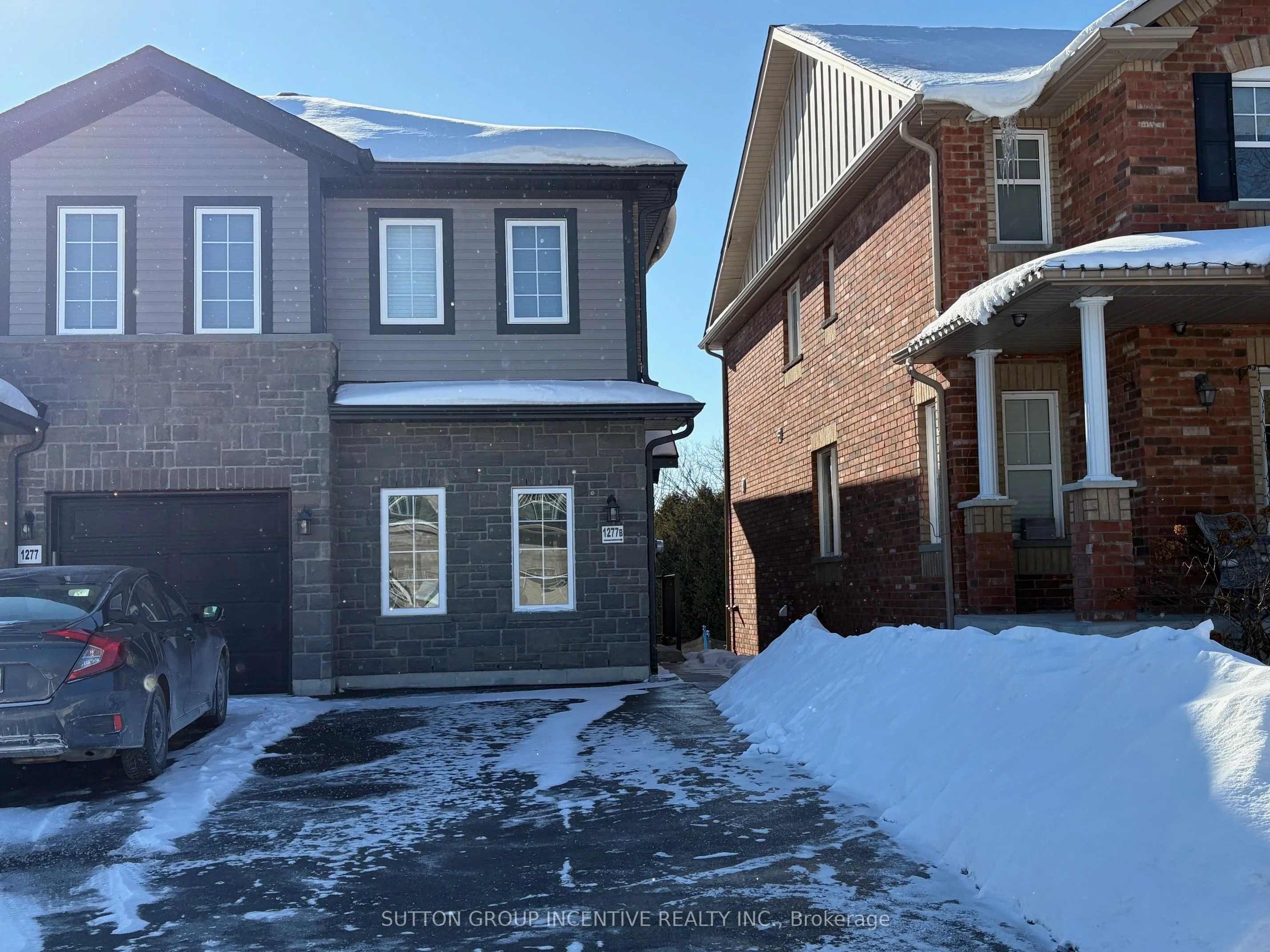Duplex in Innisfil