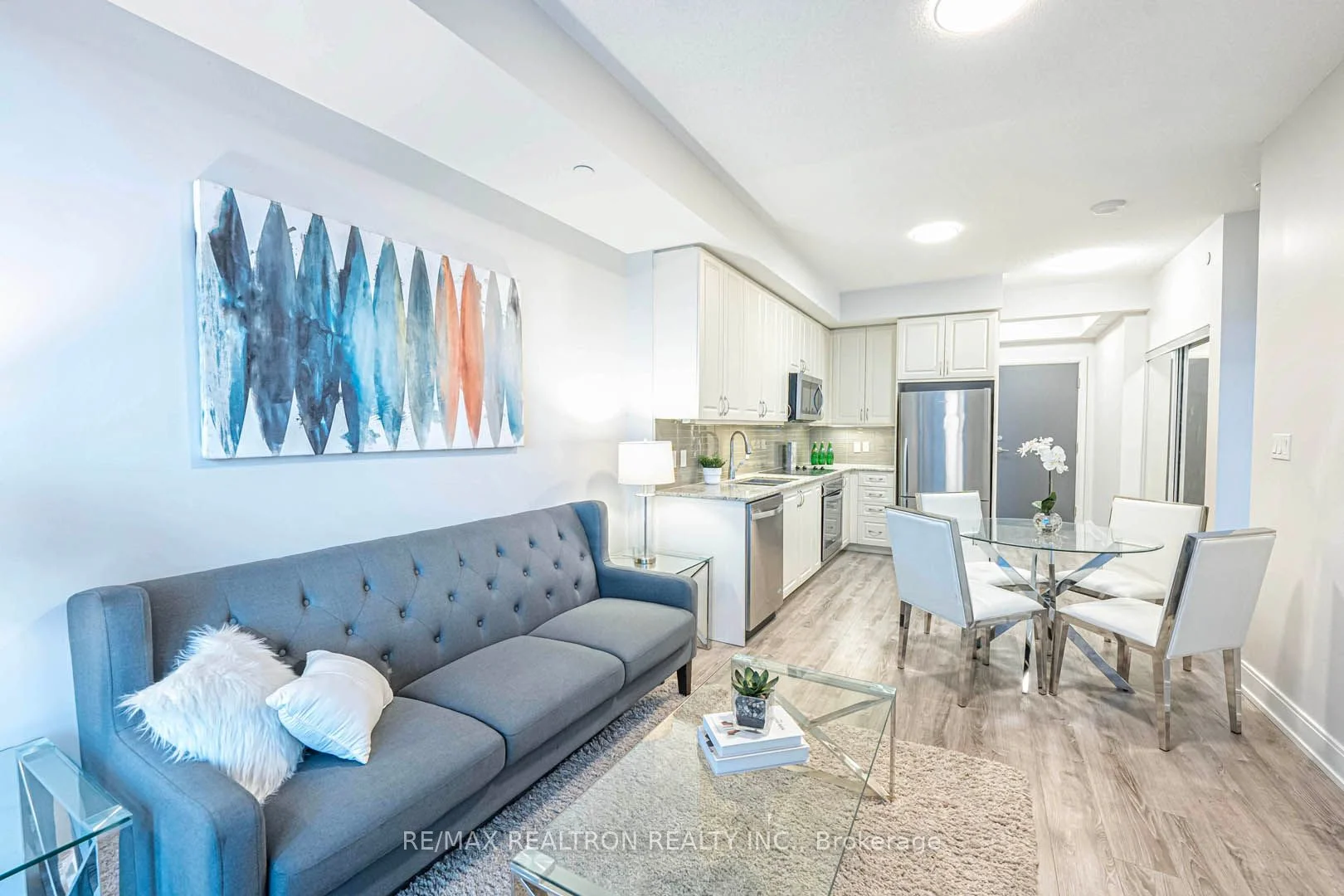 Condo Apartment in Richmond Hill