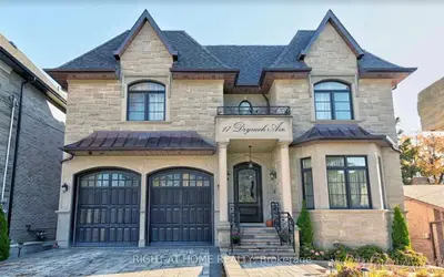 Detached in Richmond Hill