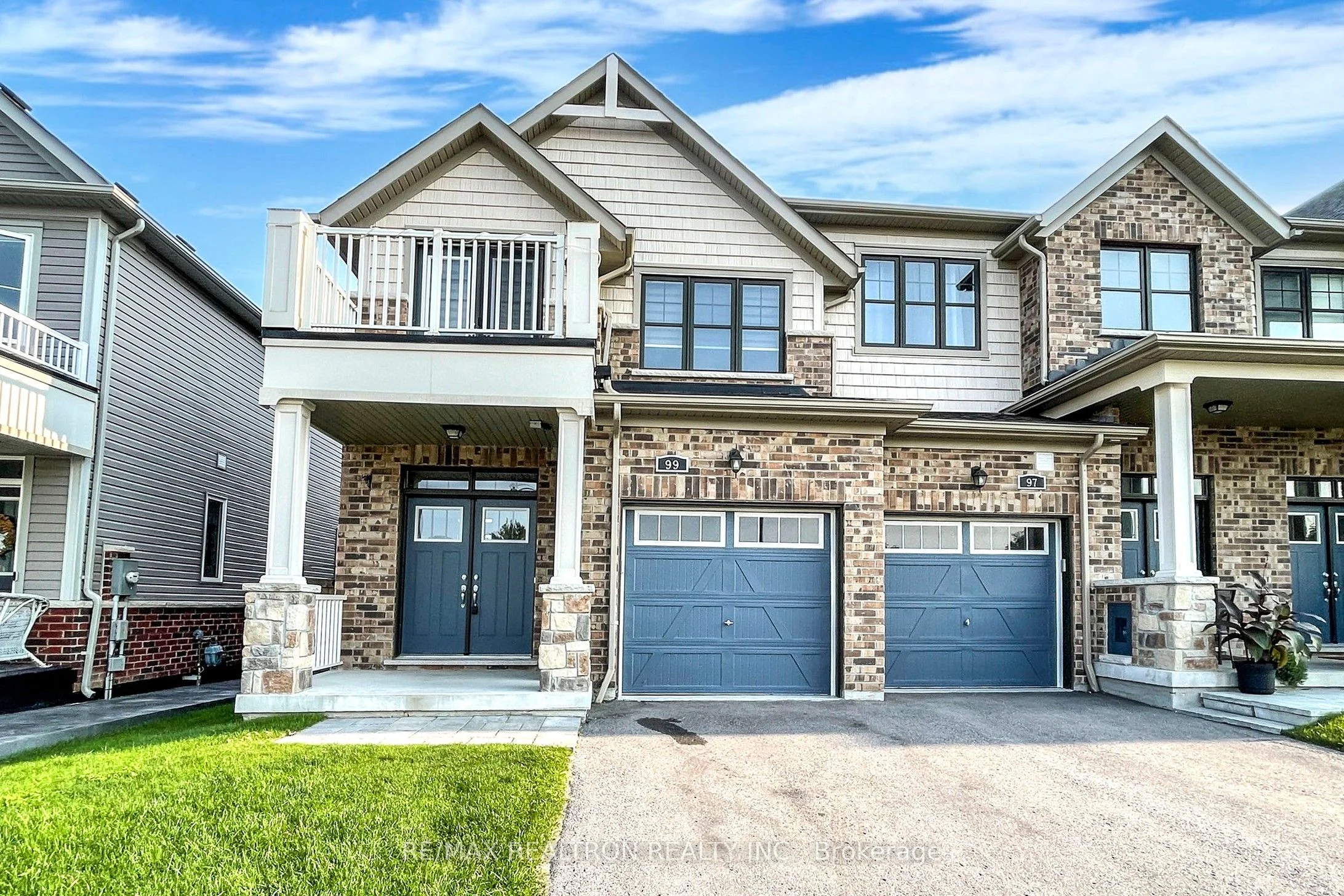 99 Alvin Pegg Drive, East Gwillimbury, On L9n 0r7