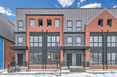 Att/Row/Townhouse in Vaughan