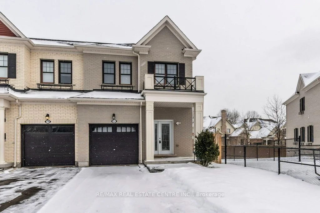 Att/Row/Townhouse in Whitchurch-Stouffville