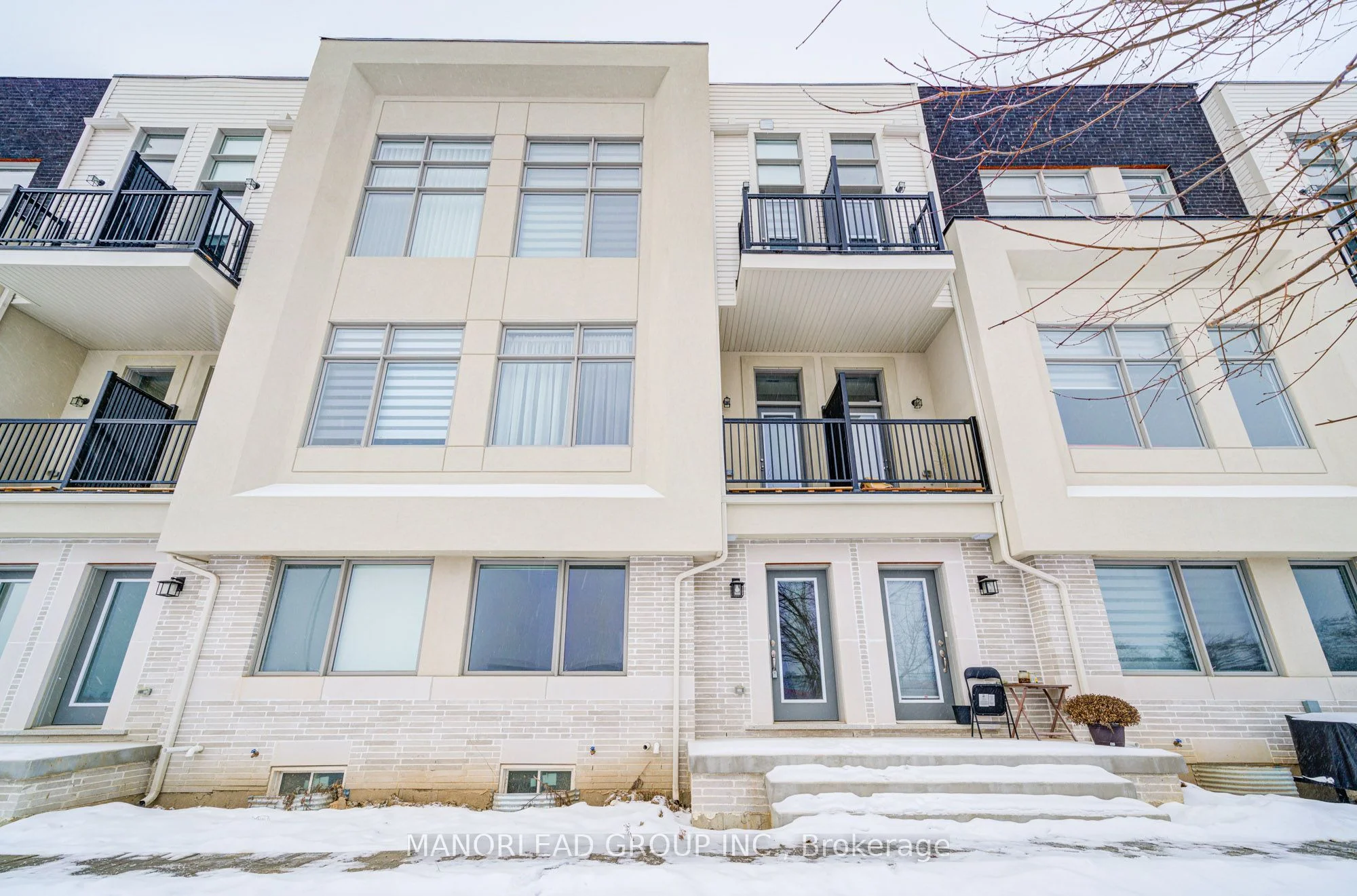 Att/Row/Townhouse in Markham