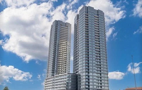 Condo Apartment in Vaughan