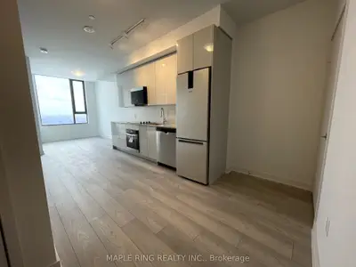 Condo Apartment in Vaughan