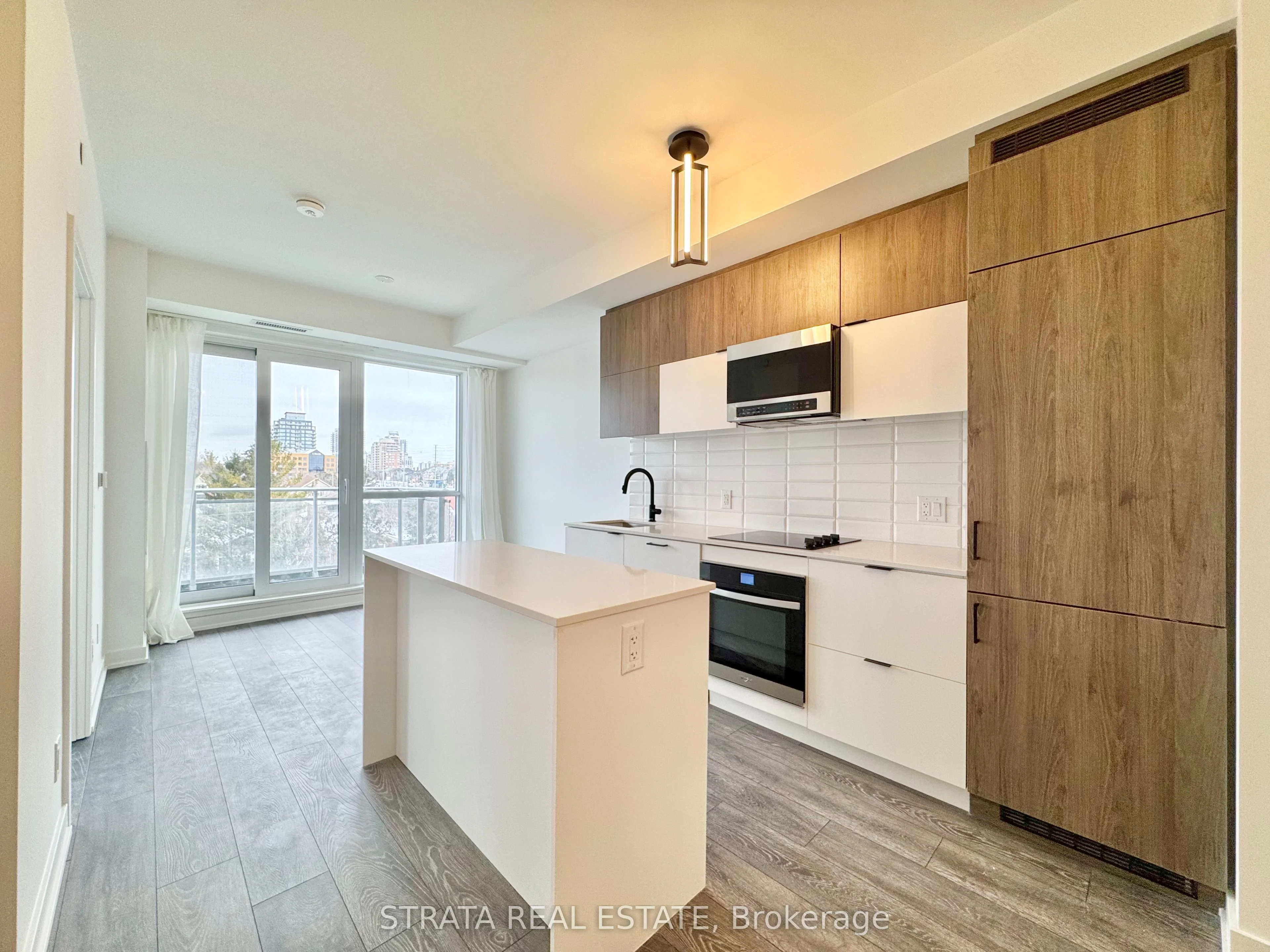8888 Yonge Street 316, Richmond Hill, On L4c 6z1
