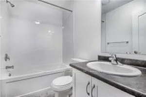 37 Carratuck Street, East Gwillimbury, ON L9N 0P1