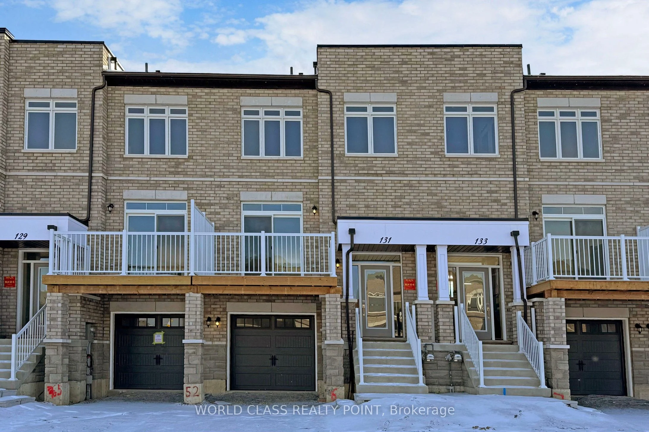 Att/Row/Townhouse in Richmond Hill