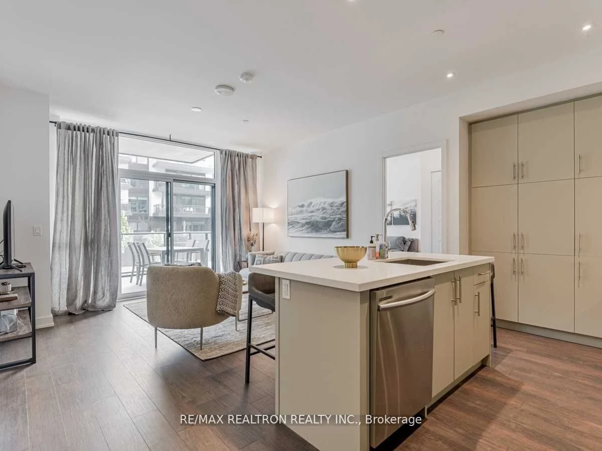 Condo Apartment in Innisfil