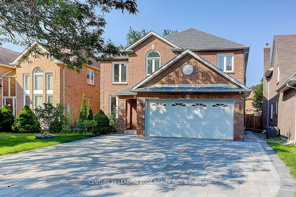 Detached in Richmond Hill