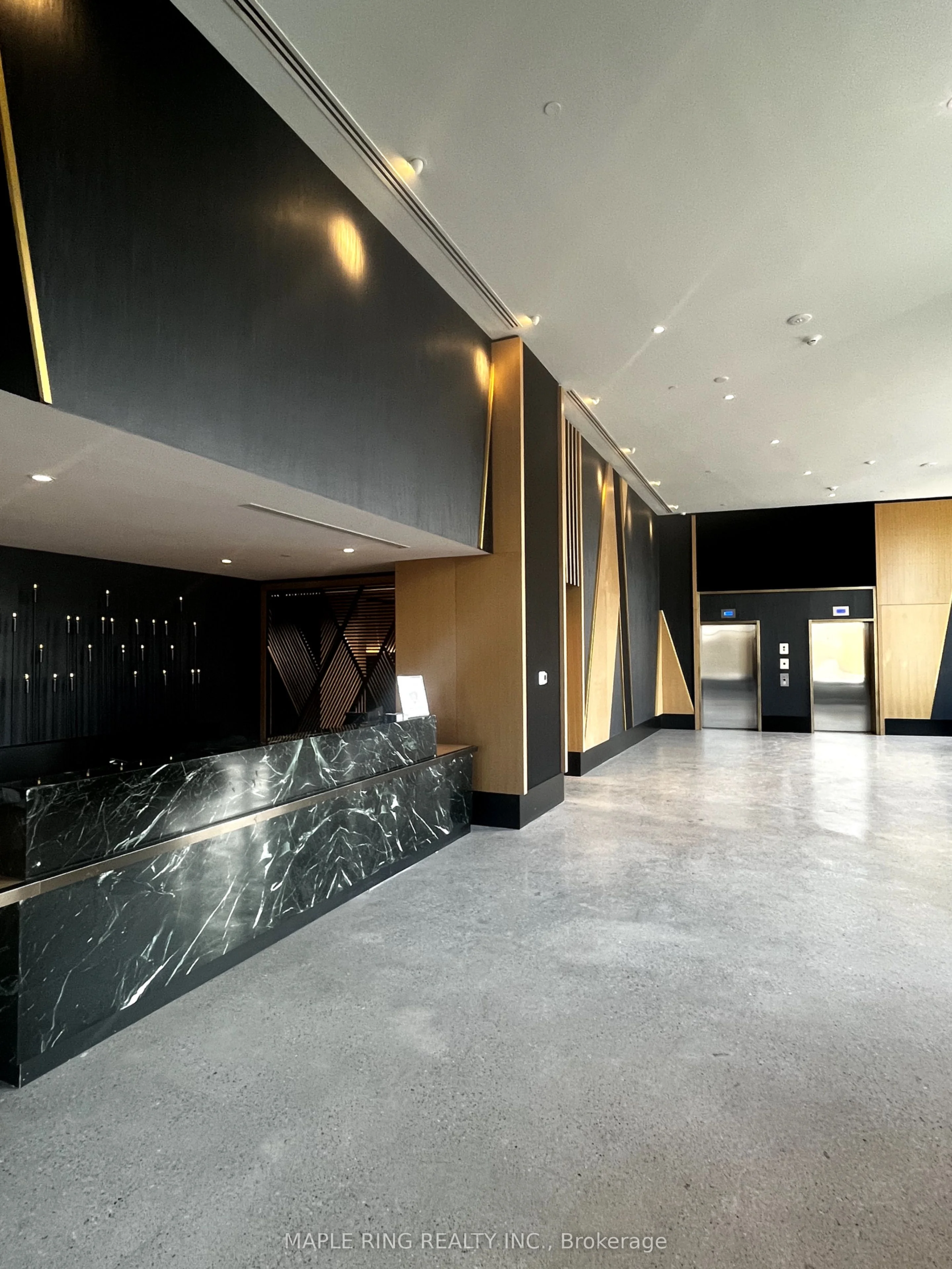 Condo Apartment in Vaughan