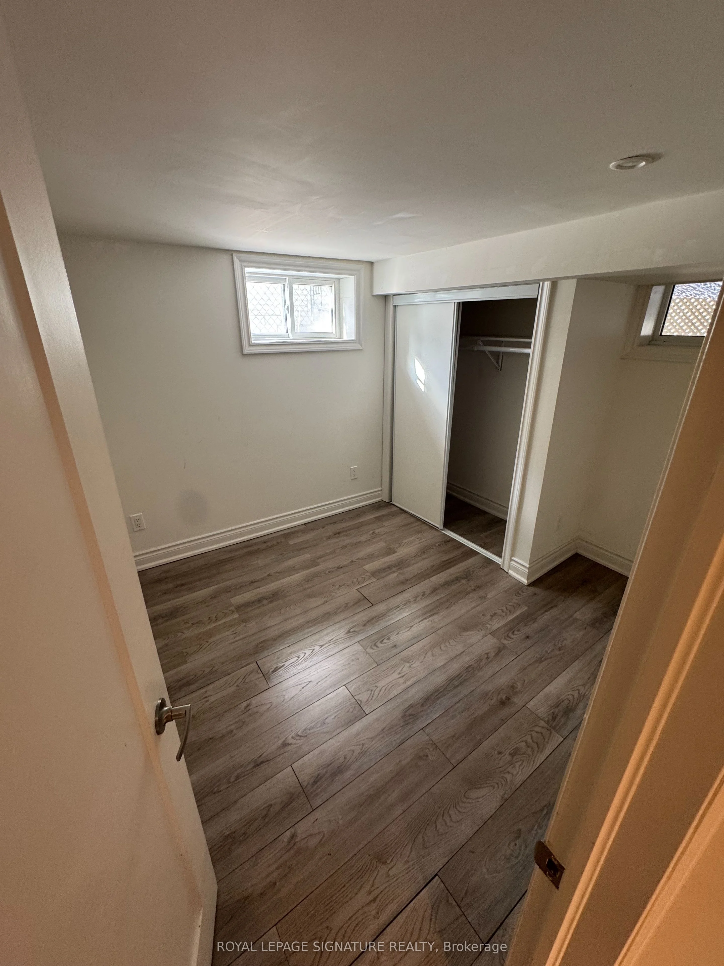 355 eagle Street "B" LOW, Newmarket, ON L3Y 1K5