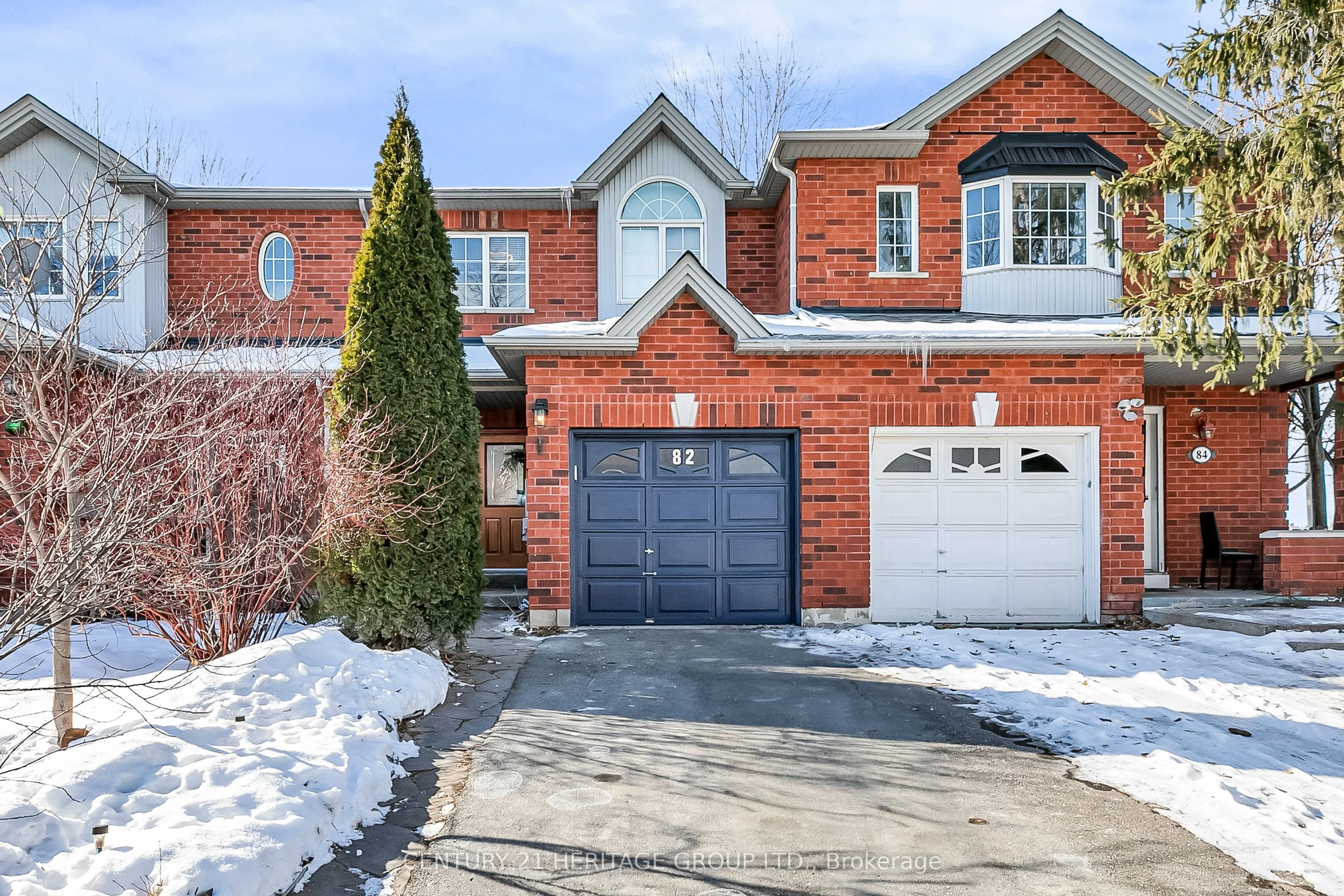 Att/Row/Townhouse in New Tecumseth