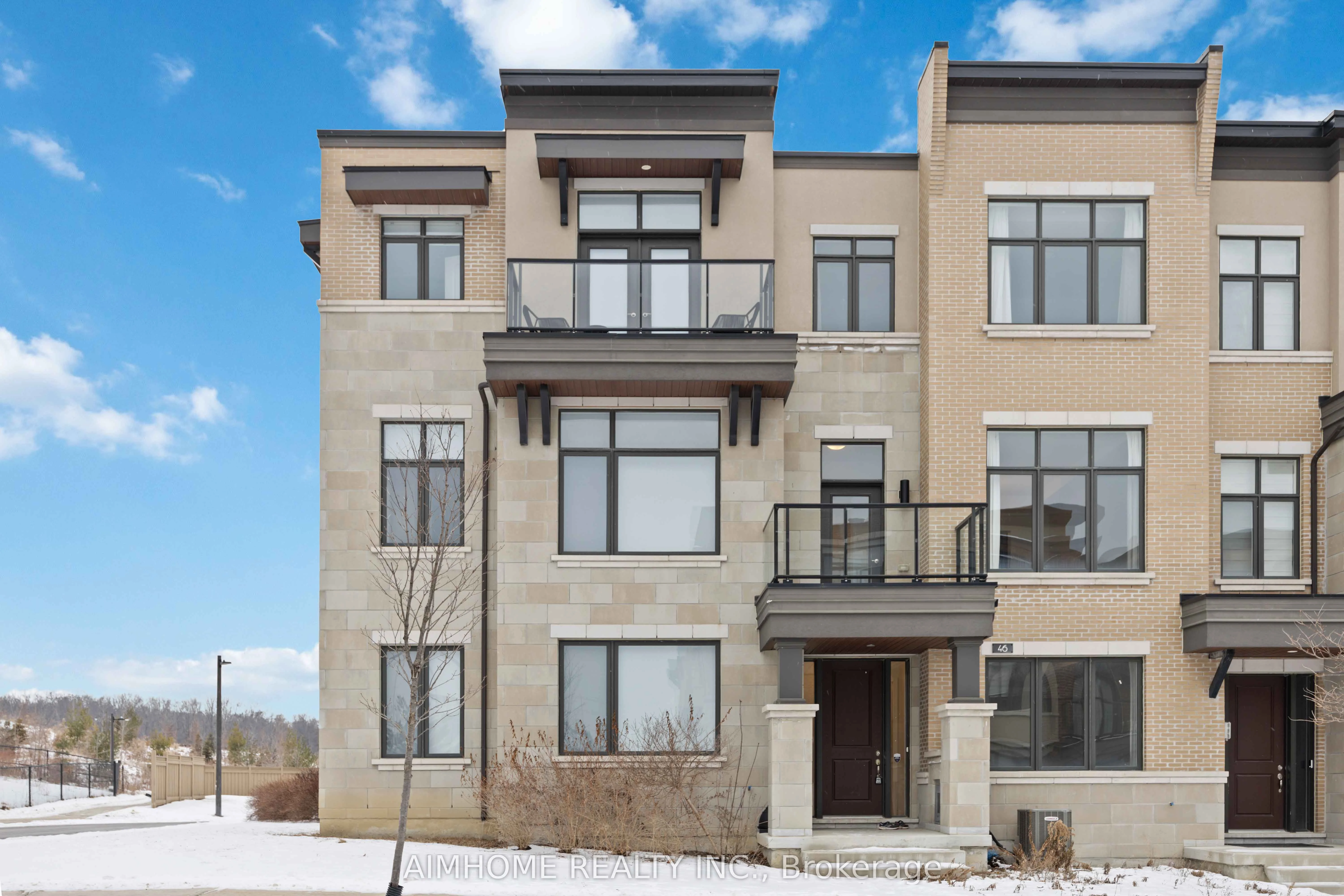 Att/Row/Townhouse in Vaughan