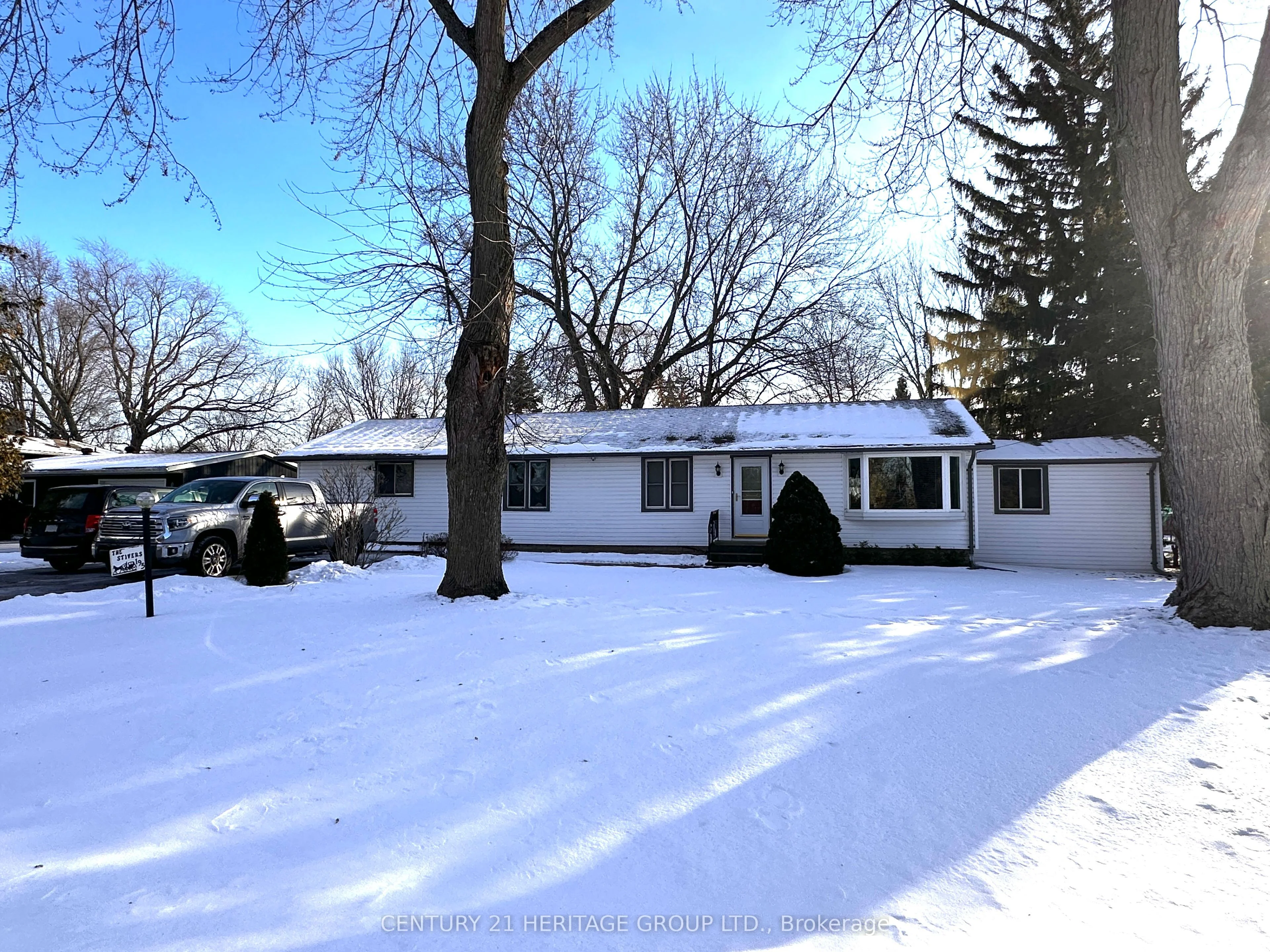 195 Wynhurst Road, Georgina, On L4p 2r6