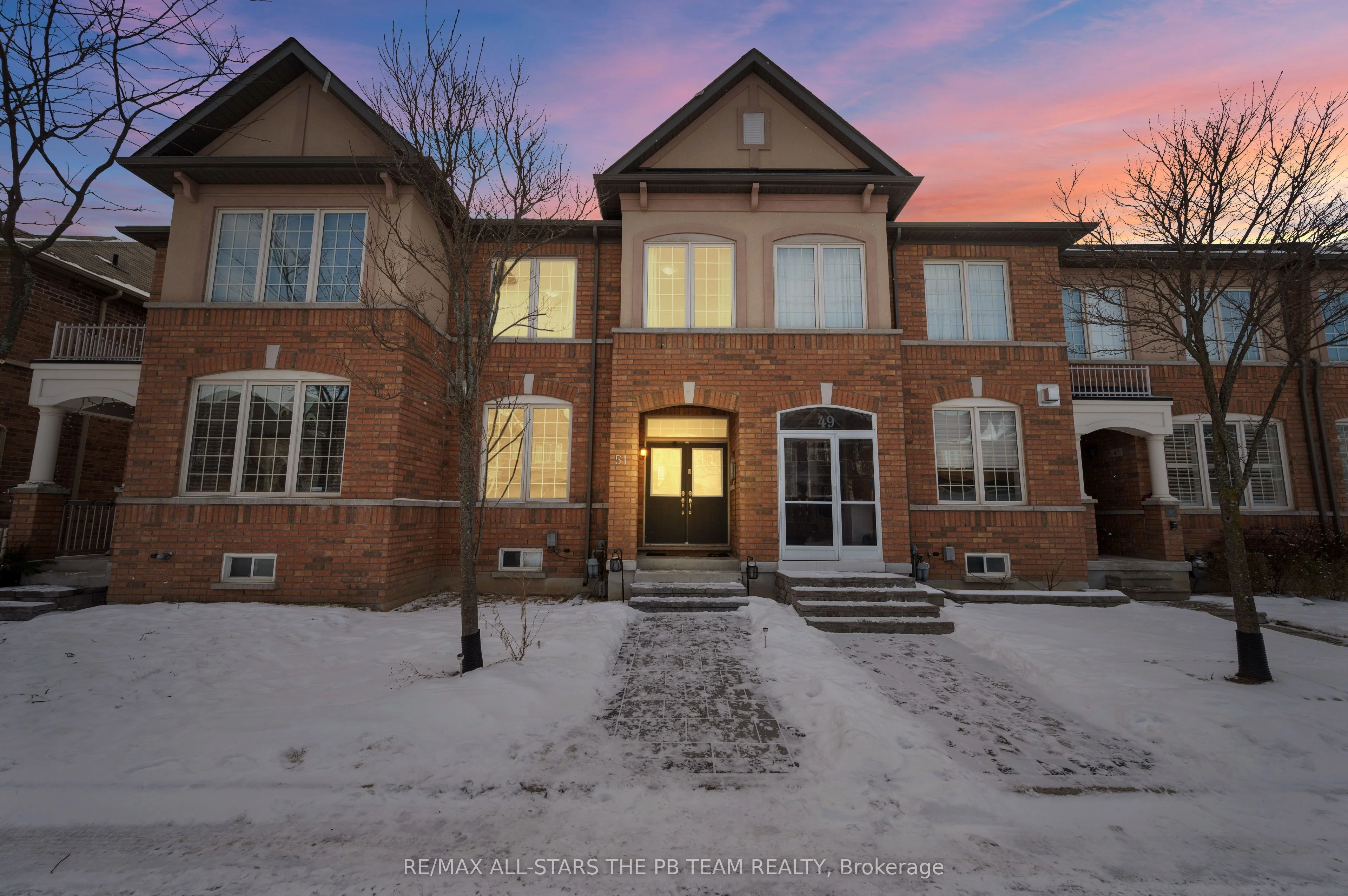 Att/Row/Townhouse in Markham