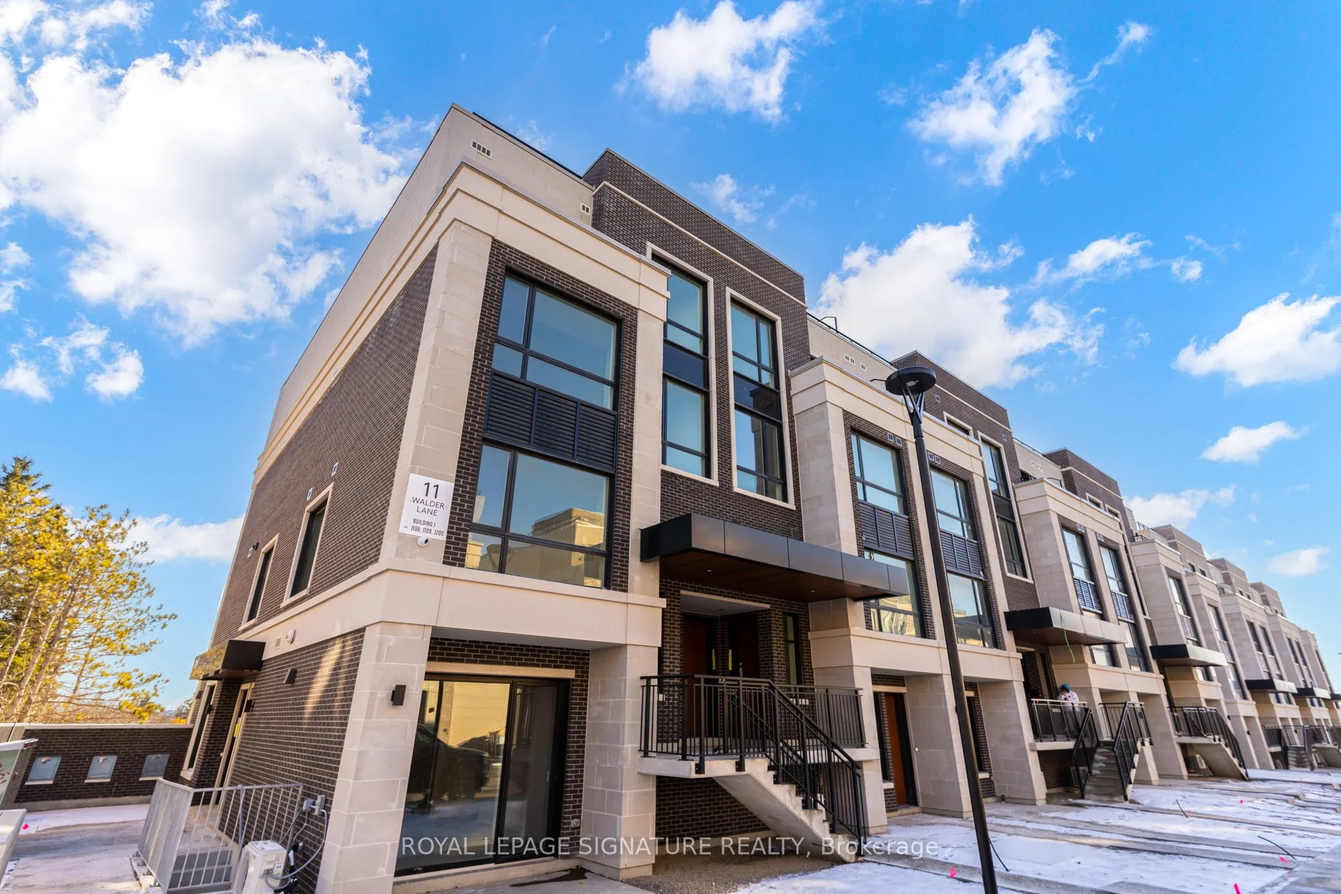 11 Walder Lane 311, Richmond Hill, On L4s 0p6