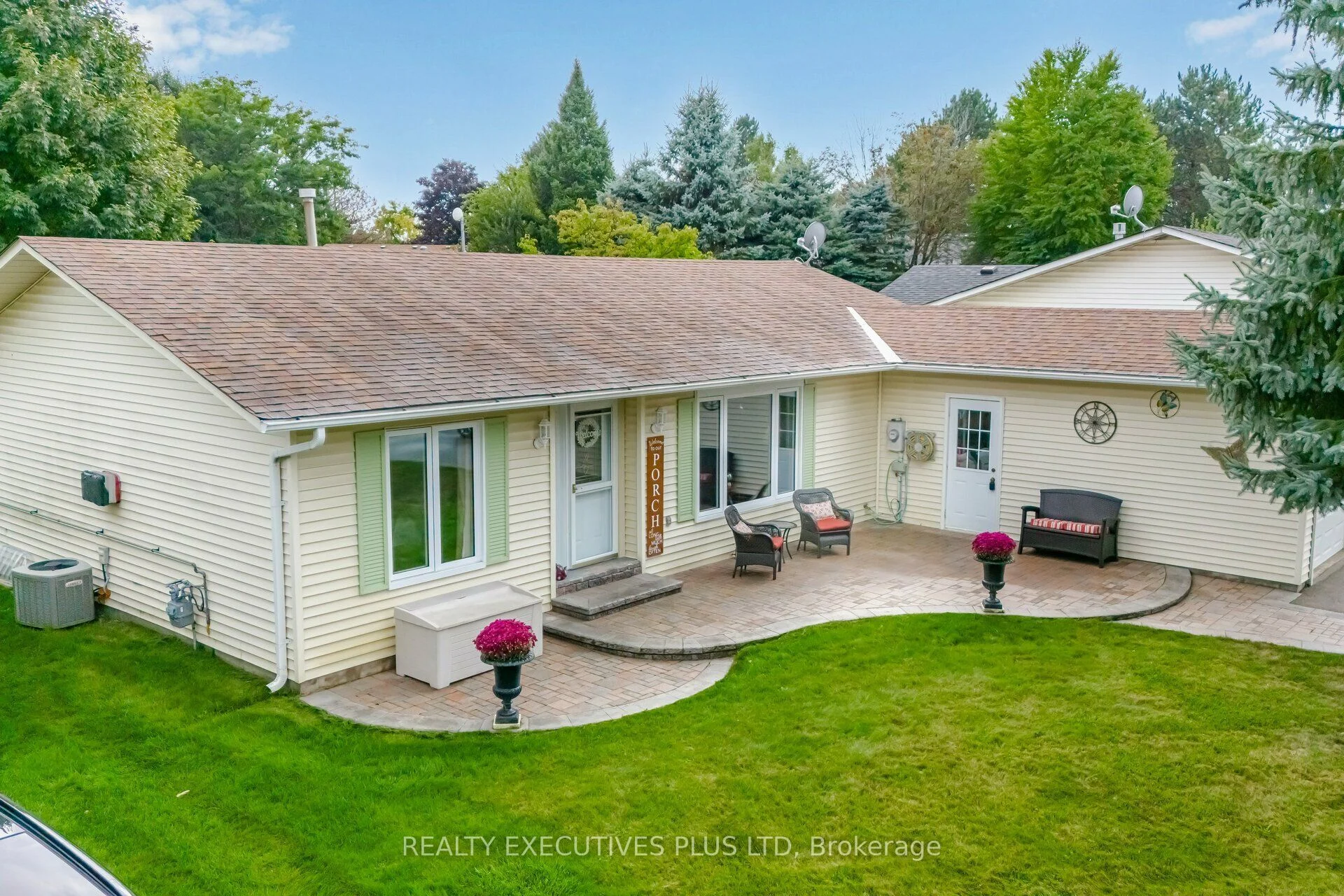 Detached in New Tecumseth