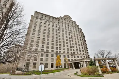 9235 Jane Street 212, Vaughan, On L6a 0j8